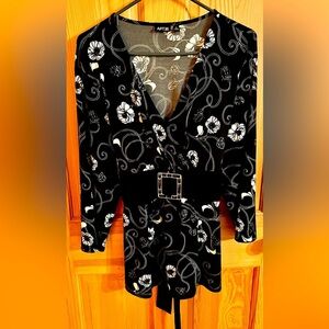 Apt. 9 Black White Floral Faux Wrap Tunic Blouse Buckle Waist XL Whimsigoth Goth